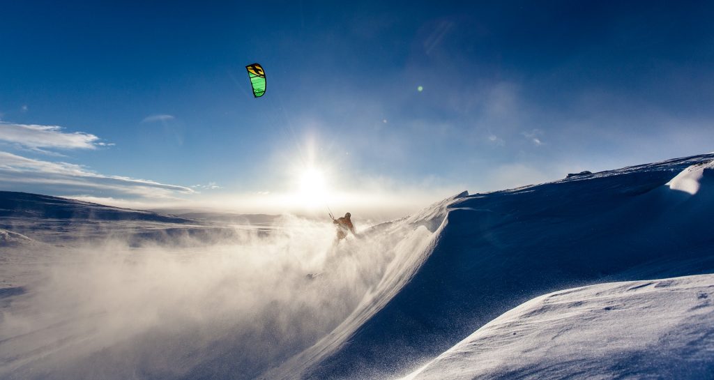 Snowkite ed Etna – Sciare sul vulcano con gli aquiloni